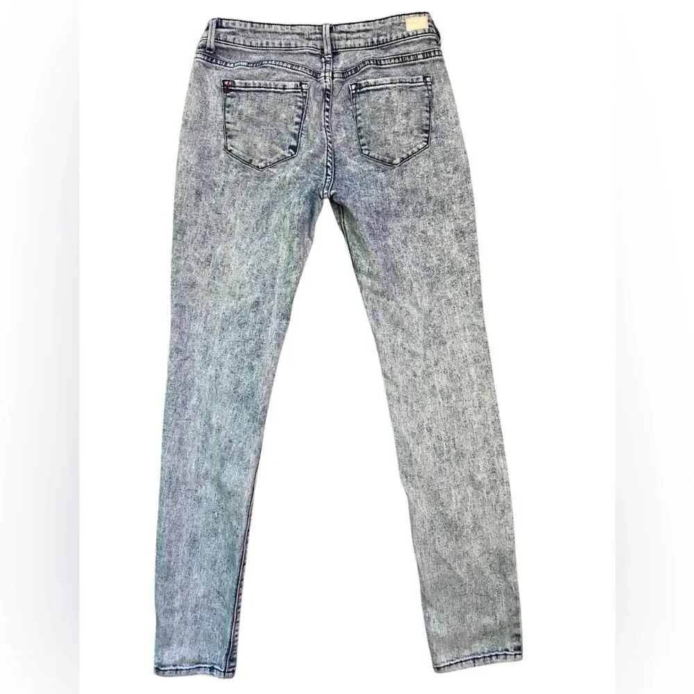 BDG Light Acid Wash Cigarette Skinny Jeans - Picture 6 of 8